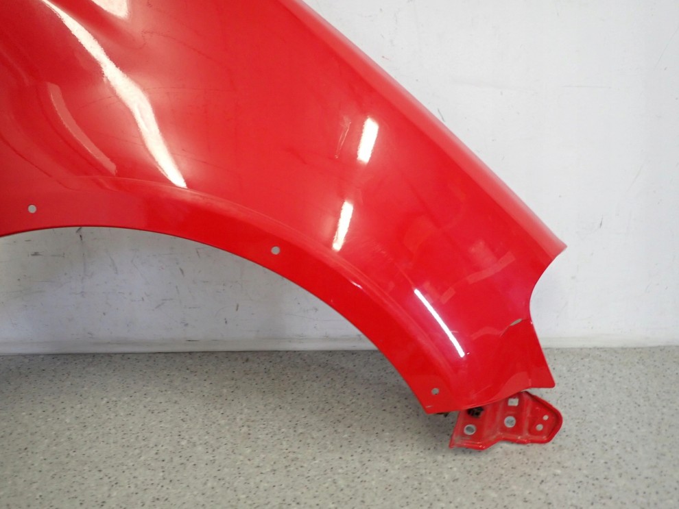 SUZUKI SX4 06-12 BŁOTNIK PRZEDNI PRAWY ZCF 9/14