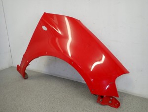 SUZUKI SX4 06-12 BŁOTNIK PRZEDNI PRAWY ZCF 2/14 MINIATURA