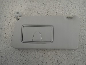 SUZUKI SWIFT MK6 05-09 DASZEK PRZECIWSŁONECZNY LEWY 1/5 MINIATURA