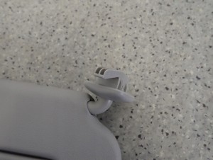 SUZUKI SWIFT MK6 05-09 DASZEK PRZECIWSŁONECZNY PRAWY 3/5 MINIATURA