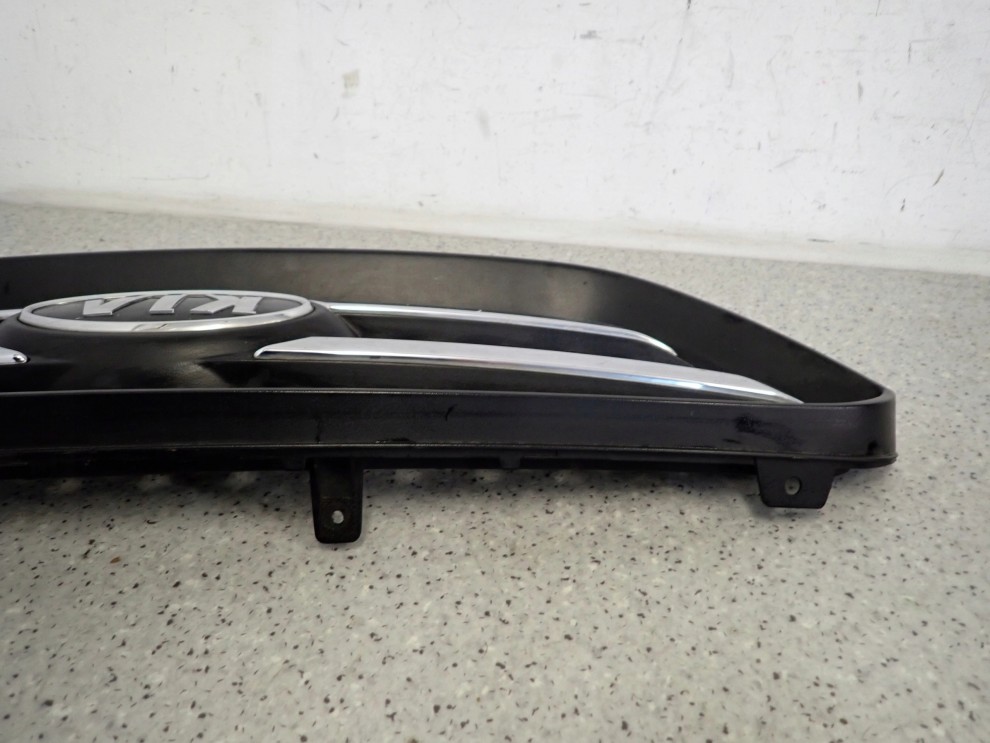 KIA CARENS III 06- ATRAPA GRILL KRATA WLOTU 10/12