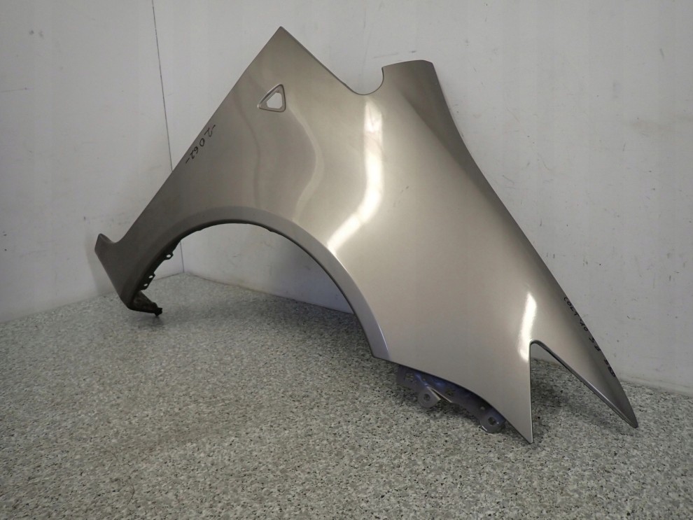 MITSUBISHI COLT 3d 09-12 BŁOTNIK PRZEDNI PRAWY A98 2/8