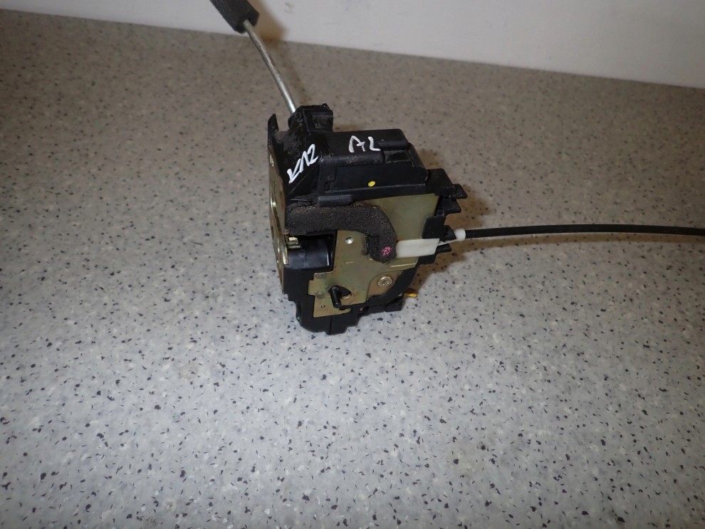 NISSAN MICRA K12 03-10 ZAMEK DRZWI TYLNY LEWY 3/7