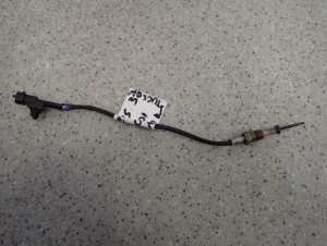 HYUNDAI TUCSON CARENS KIA SPORTAGE 2.0 CRDI 04- CZUJNIK TEMPERATURY SPALIN 2/4 MINIATURA