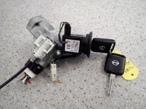 NISSAN MICRA K12 03- 1.2 BENZ AUTOMAT ZESTAW STARTOWY KOMPUTER STACYJKA 5/9 MINIATURA