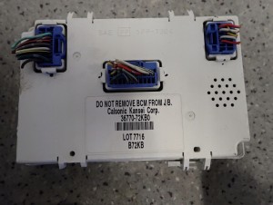 SUZUKI SWIFT 1.3i 07-09 ZESTAW STARTOWY KOMPUTER STACYJKA 33920-73KM 4/6 MINIATURA