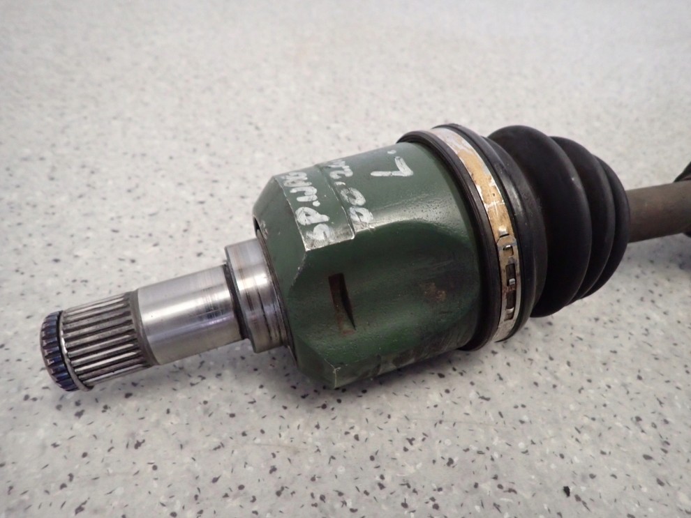 MITUSBISHI SPACE WAGON 98-04 PÓŁOŚ PRZEDNIA LEWA 2/3