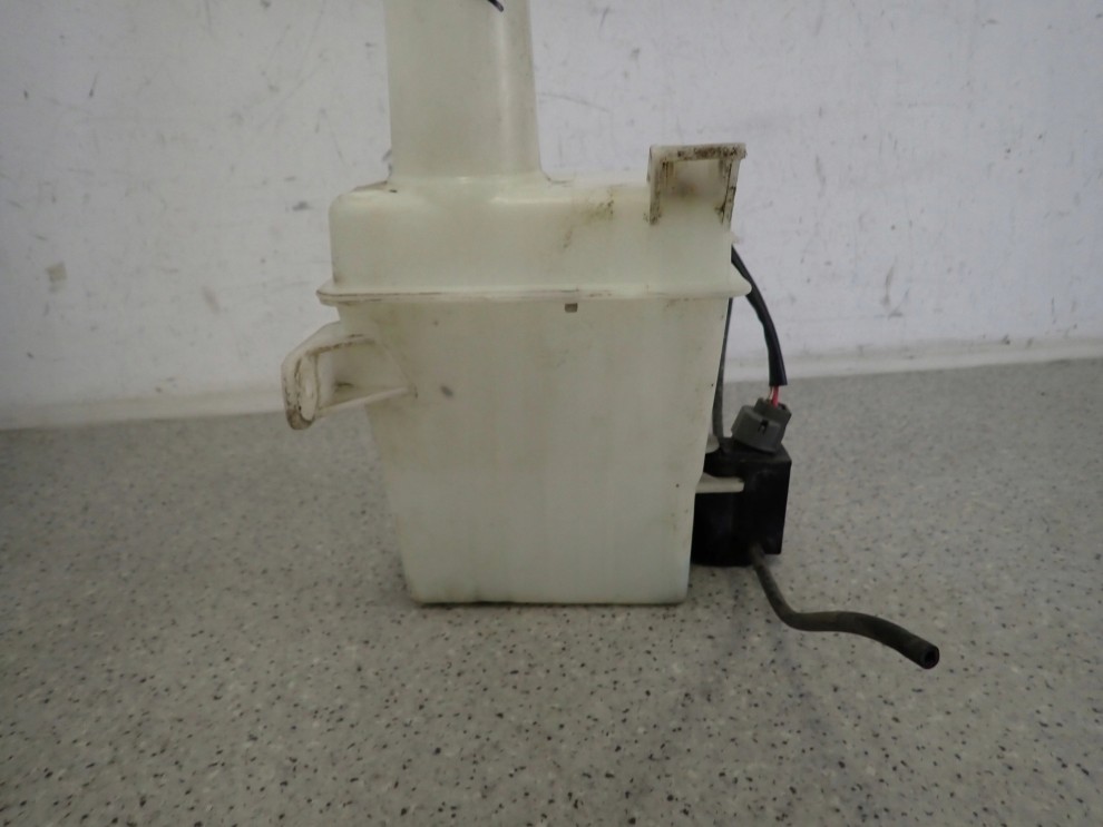 HYUNDAI SANTA FE 00- ZBIORNICZEK PŁYNU DO SPRYSKIWACZY 2/8