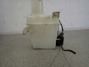 HYUNDAI SANTA FE 00- ZBIORNICZEK PŁYNU DO SPRYSKIWACZY 2/8 MINIATURA