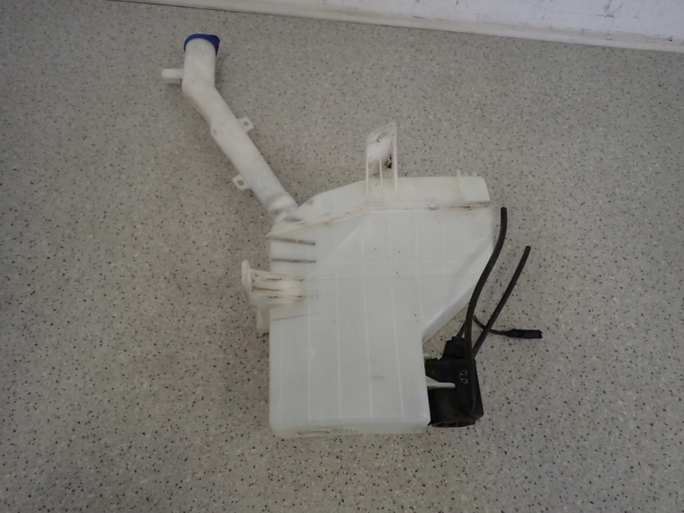 KIA SOUL I 09- ZBIORNICZEK PŁYNU DO SPRYSKIWACZY 6/7