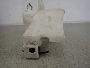 KIA RIO IIi 11-14 ZBIORNICZEK PŁYNU DO SPRYSKIWACZY 7/8 MINIATURA