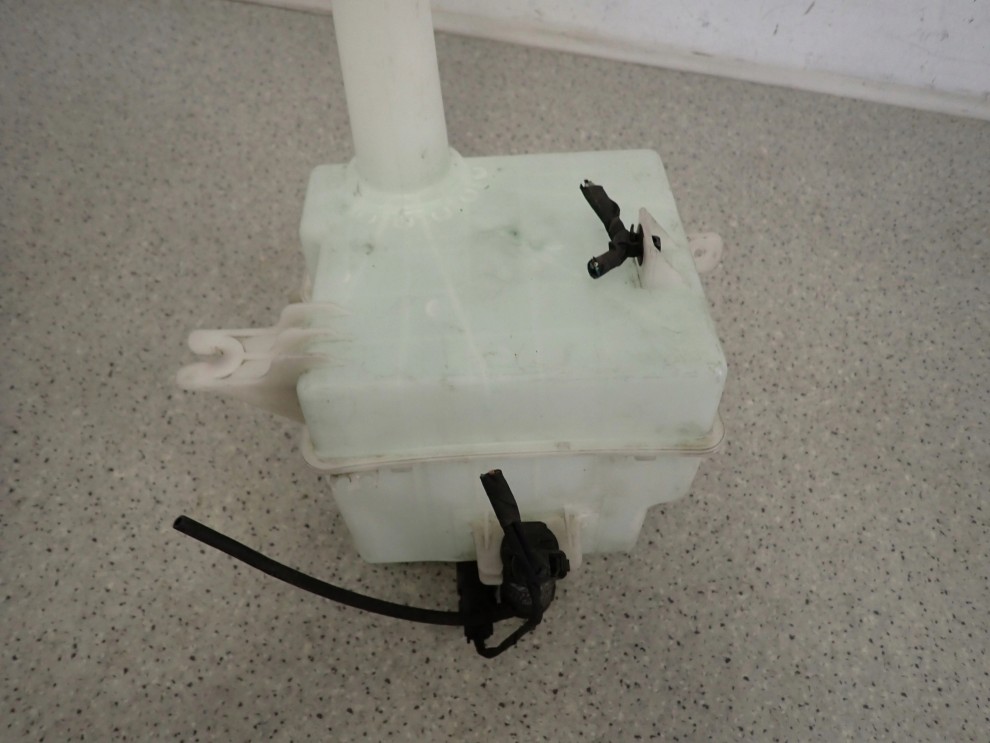 HYUNDAI SONATA 2.0 CRDI 05-09 ZBIORNICZEK WYRÓWNAWCZY 5/7