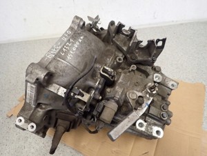 HONDA CIVIC VIII 06- UFO 1.4 BENZ SKRZYNIA BIEGÓW MANUALNA 8/10 MINIATURA