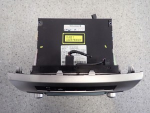 TOYOTA COROLLA VERSO 04-08 RADIO FABRYCZNE 5/8 MINIATURA