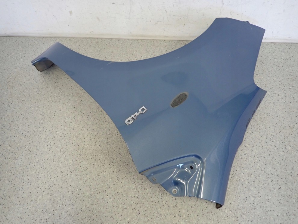 TOYOTA YARIS II 06-11 BŁOTNIK PRZEDNI LEWY 8T1 8/15