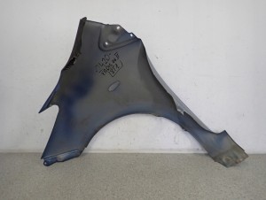 TOYOTA YARIS II 06-11 BŁOTNIK PRZEDNI PRAWY 8T1 10/11 MINIATURA