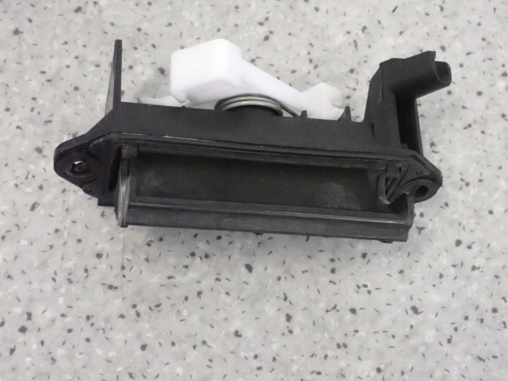 TOYOTA COROLLA E12 02- KLAMKA KLAPY TYŁ KOMBI 3/6