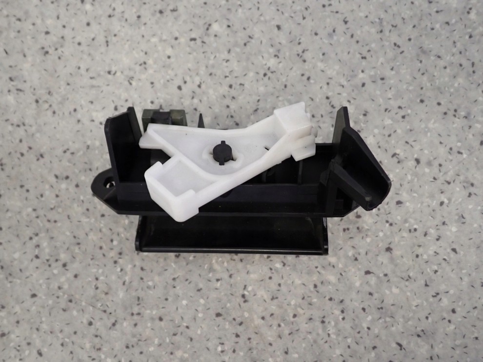 TOYOTA COROLLA E12 02- KLAMKA KLAPY TYŁ KOMBI 5/6