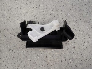 TOYOTA COROLLA E12 02- KLAMKA KLAPY TYŁ KOMBI 5/6 MINIATURA