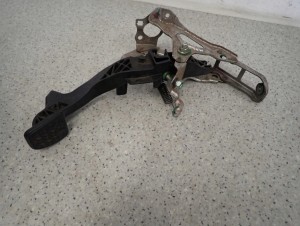 TOYOTA YARIS II 06- PEDAŁ SPRZĘGŁA 6/7 MINIATURA