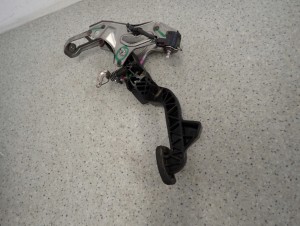 TOYOTA YARIS II 06- PEDAŁ SPRZĘGŁA 7/7 MINIATURA