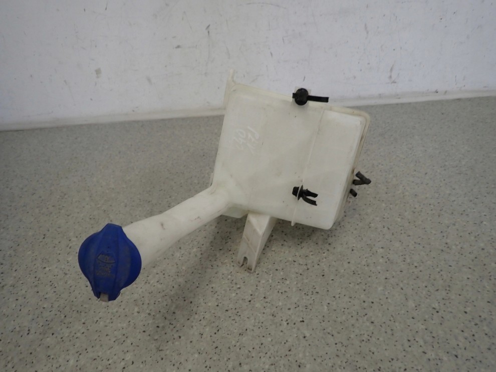 HYUNDAI i40 11-18 ZBIORNICZEK SPRYSKIWACZY POMPKA 3/8