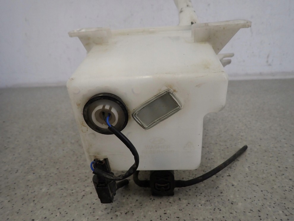 HYUNDAI i40 11-18 ZBIORNICZEK SPRYSKIWACZY POMPKA 8/8
