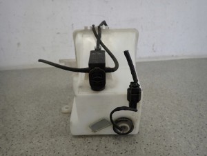 HYUNDAI i40 11-18 ZBIORNICZEK SPRYSKIWACZY POMPKA 6/8 MINIATURA