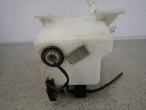 HYUNDAI i40 11-18 ZBIORNICZEK SPRYSKIWACZY POMPKA 8/8 MINIATURA