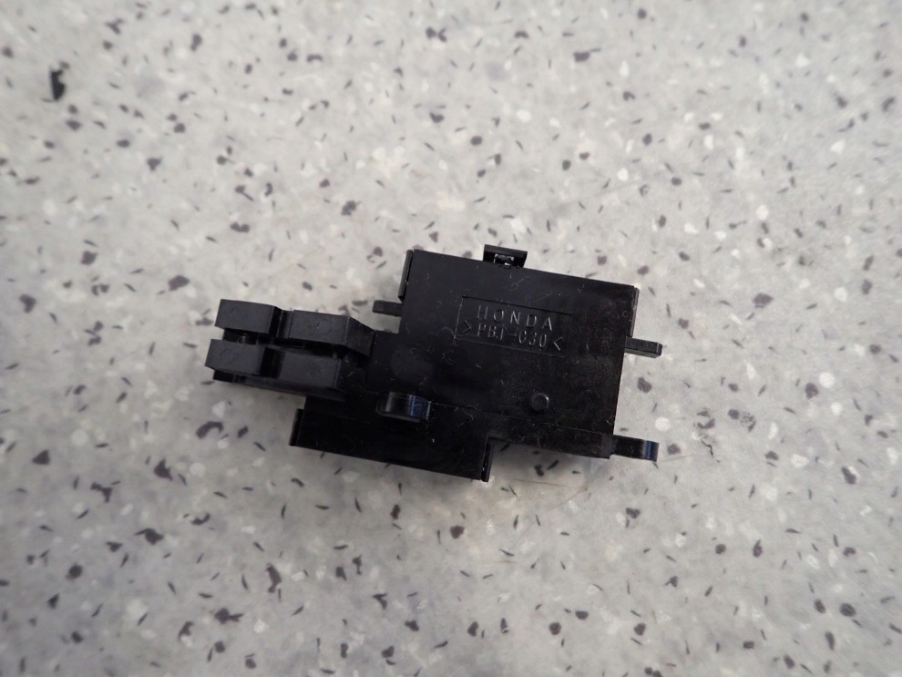 CIVIC VIII UFO 06-11 CZUJNIK KĄTA SKRĘTU 3/6