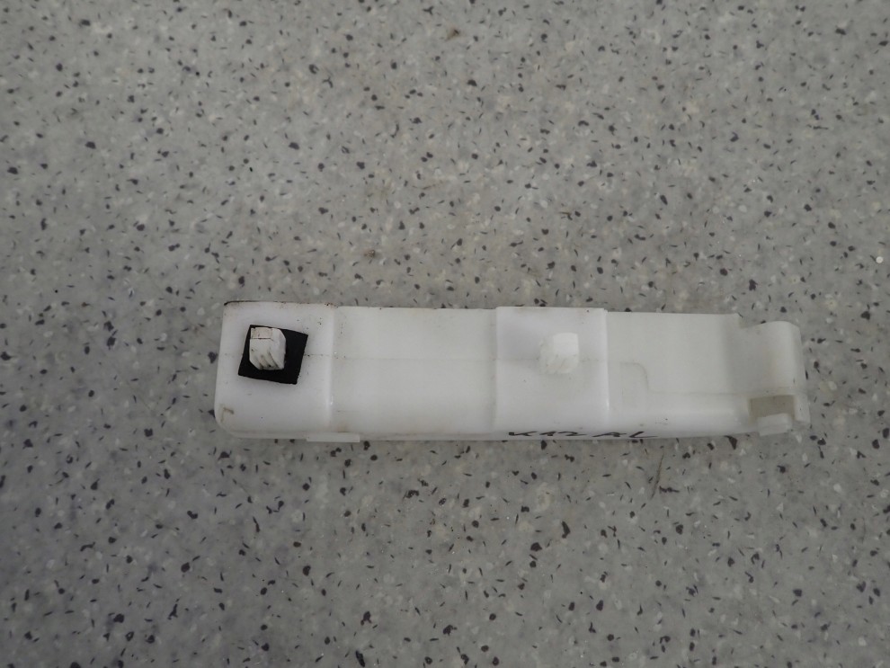 NISSAN MICRA K12 03-10 ŚLIZG ZDERZAKA TYLNY LEWY 2/5