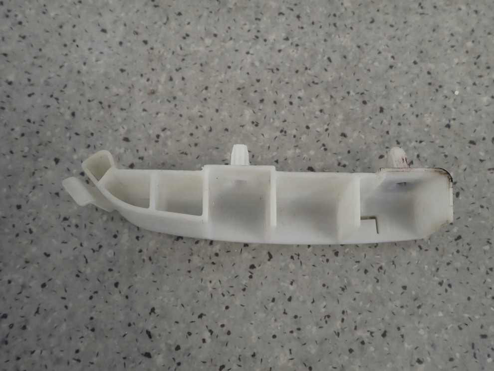 NISSAN MICRA K12 03-10 ŚLIZG ZDERZAKA TYLNY LEWY 5/5