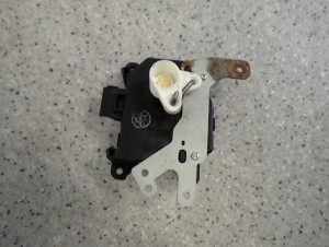 SUZUKI SX4 06-12 SILNICZEK STEROWANIA NAGRZEWNICY 7/7 MINIATURA