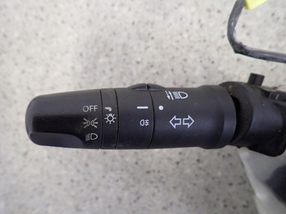 NISSAN MICRA K12 02-10 PRZEŁĄCZNIK POD KIEROWNICE ZESPOLONY TAŚMA 2/6