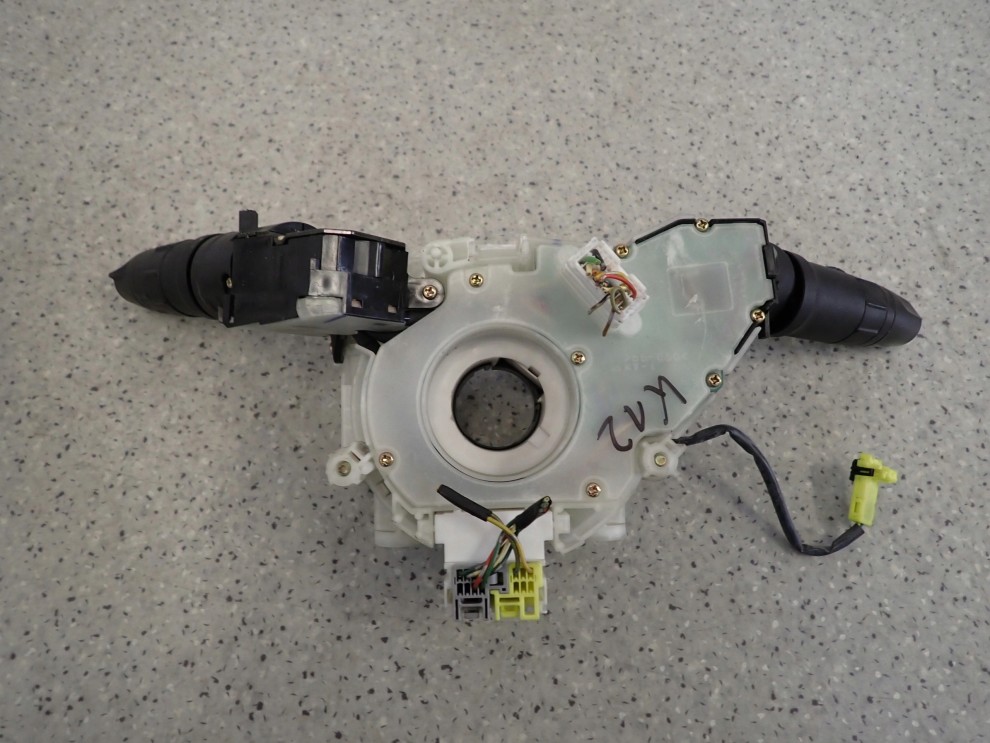 NISSAN MICRA K12 02-10 PRZEŁĄCZNIK POD KIEROWNICE ZESPOLONY TAŚMA 6/6