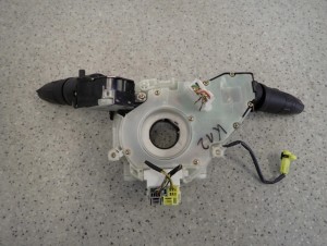 NISSAN MICRA K12 02-10 PRZEŁĄCZNIK POD KIEROWNICE ZESPOLONY TAŚMA 6/6 MINIATURA