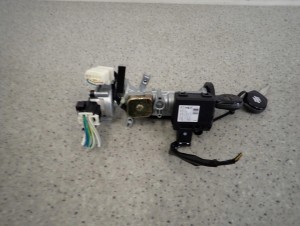 SUZUKI SWIFT 1.3i 05-07 ZESTAW STARTOWY KOMPUTER STACYJKA IMO EU 5/6 MINIATURA