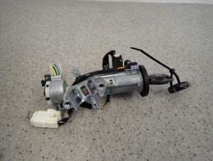 SUZUKI SWIFT 1.3i 05-07 ZESTAW STARTOWY KOMPUTER STACYJKA IMO EU 6/6 MINIATURA