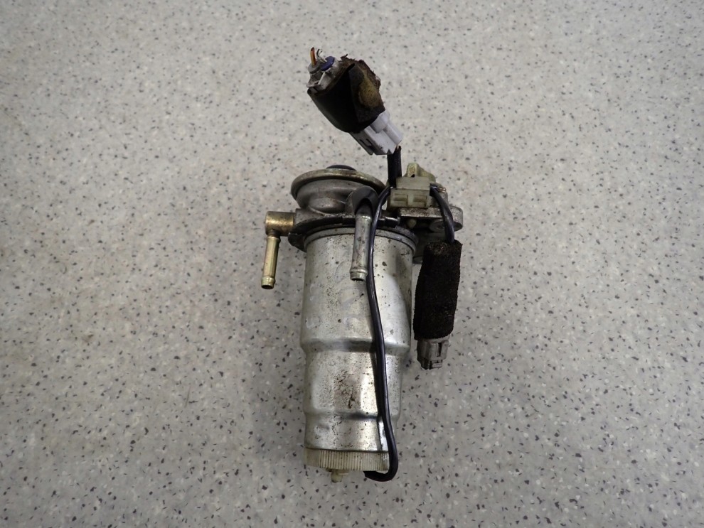 TOYOTA COROLLA E12 2.0 D4D 02-07 PODSTAWA FILTRA PALIWA 1/5