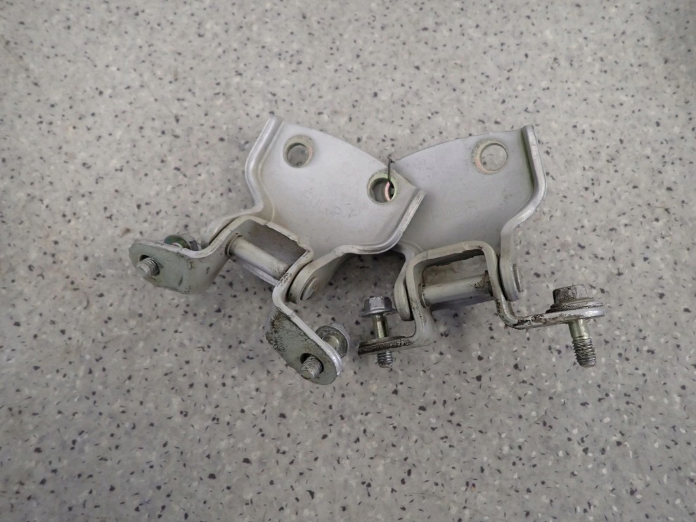 CHEVROLET AVEO T250 4D 07- ZAWIASY DRZWI PRZEDNIE PRAWE 3/4