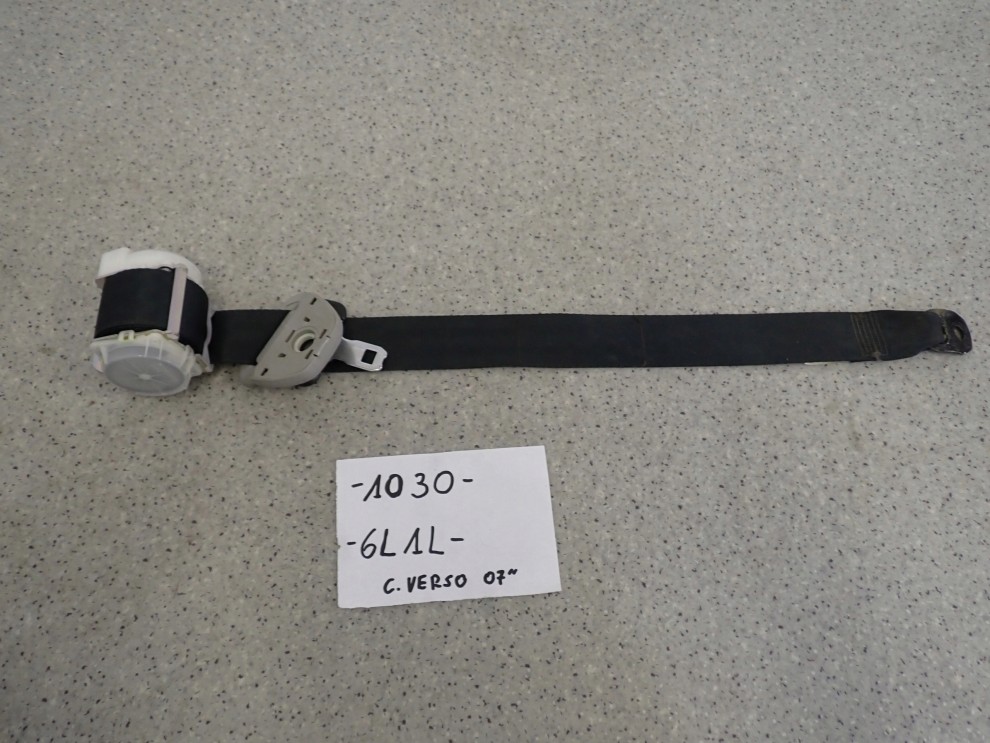 TOYOTA COROLLA VERSO II 04-08 PAS BEZPIECZEŃSTAWA TYLNY PRAWY II RZĄD 1/2