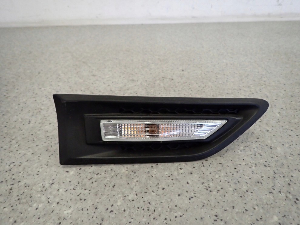 KIA SOUL I 09-11 KIERUNKOWSKAZ NA BŁOTNIK PRAWY POWTÓRZENIE LISTWA 1/4