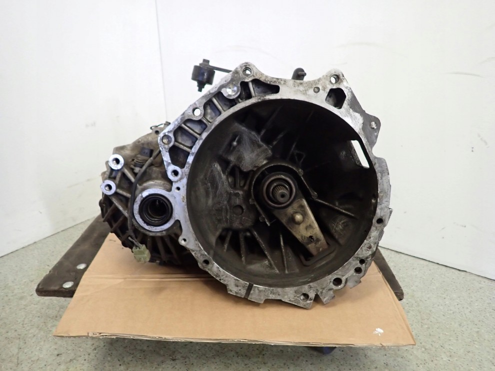 KIA CARNIVAL 2.5 V6 99-02 SKRZYNIA BIEGÓW MANUALNA 1/9