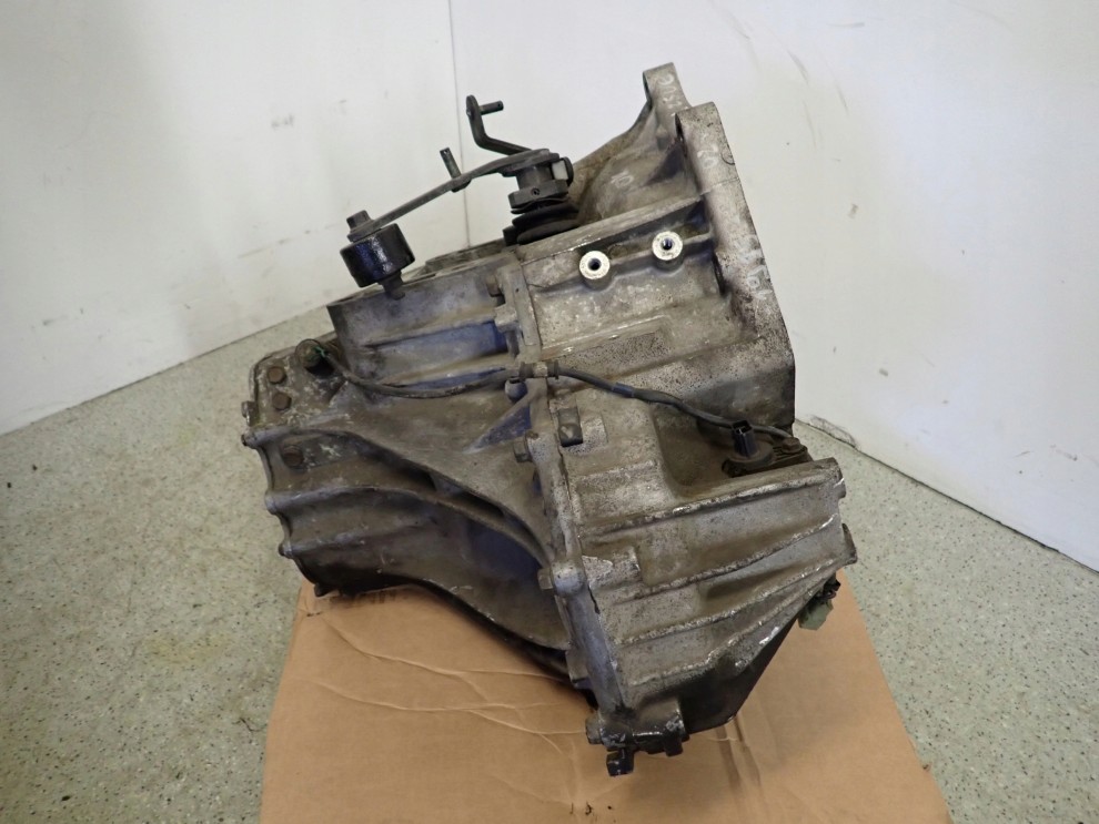 KIA CARNIVAL 2.5 V6 99-02 SKRZYNIA BIEGÓW MANUALNA 8/9