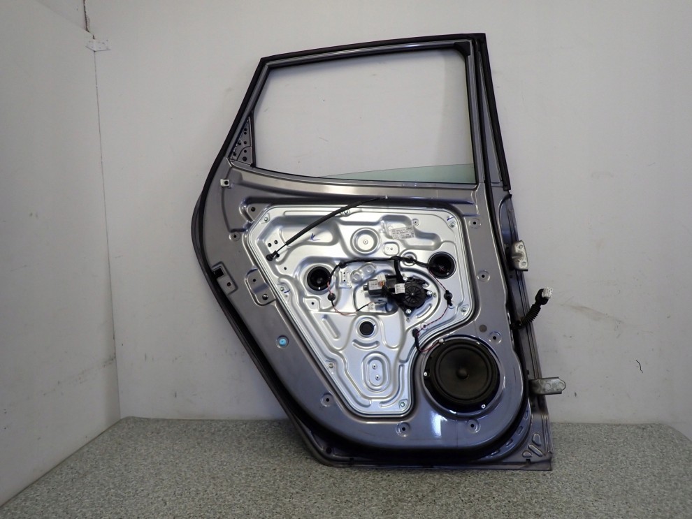 HYUNDAI IX20 HB 09- DRZWI TYLNE LEWE ZAR 11/11