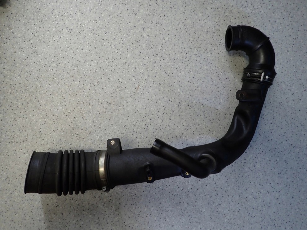 MITSUBISHI GRANDIS 03-11 2.0 DID RURA POWIETRZA 2/6