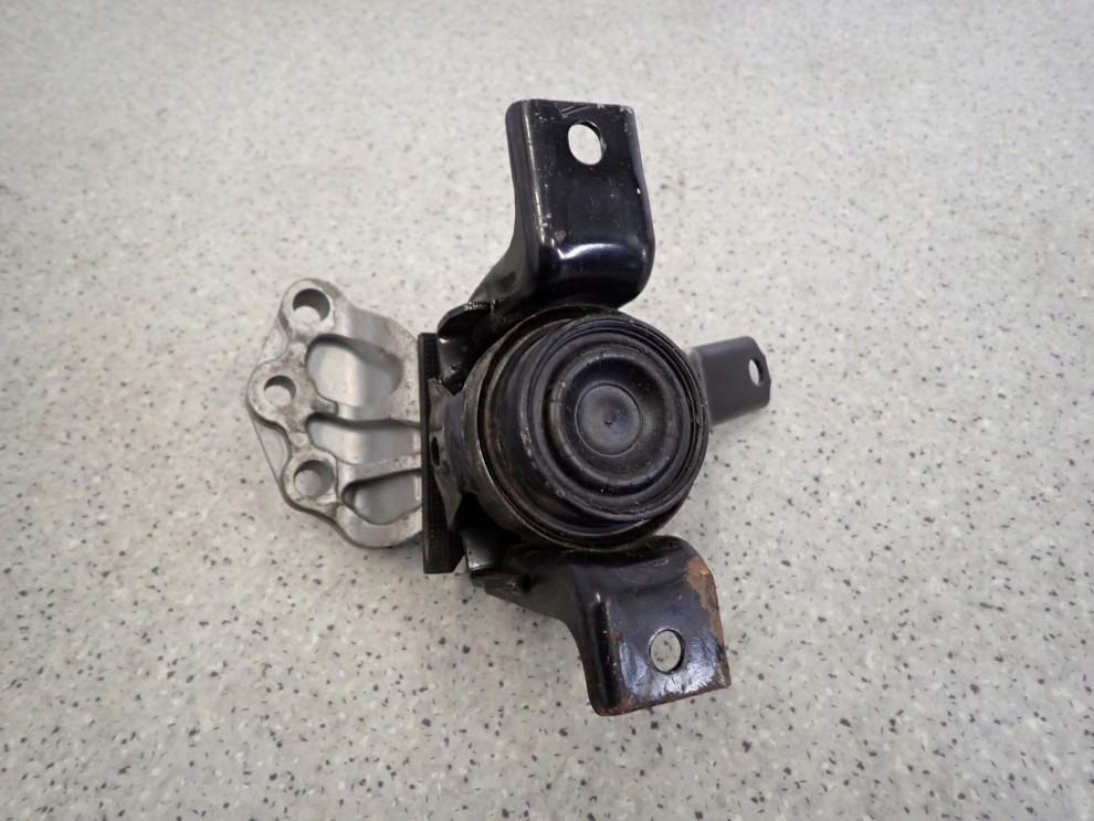 SUZUKI CELERIO 14-19 PODUSZKA SILNIKA PRAWA OLEJOWA 1/7