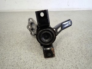 SUZUKI CELERIO 14-19 PODUSZKA SILNIKA PRAWA OLEJOWA 4/7 MINIATURA