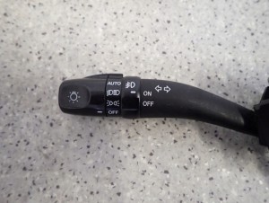 KIA CARENS III 06-11 PRZEŁĄCZNIK ŚWIATEŁ 2/5 MINIATURA