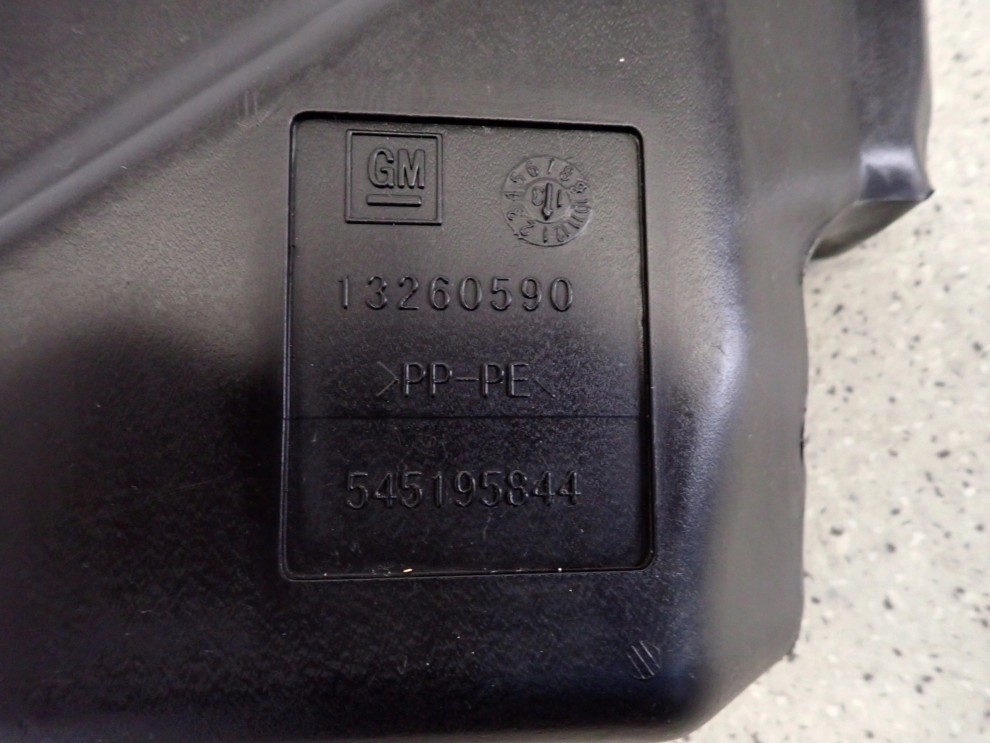 CHEVROLET ORLANDO 10- ZBIORNICZEK PŁYNU DO SPRYSKIWACZY 3/7